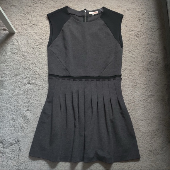 Revolve Rebecca Taylor Cap Sleeve Ponte Dress Dark Melange Grey Pleated Mini 10 - Picture 2 of 6